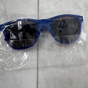 Bartaco Women’s Cobalt Blue Sunglasses